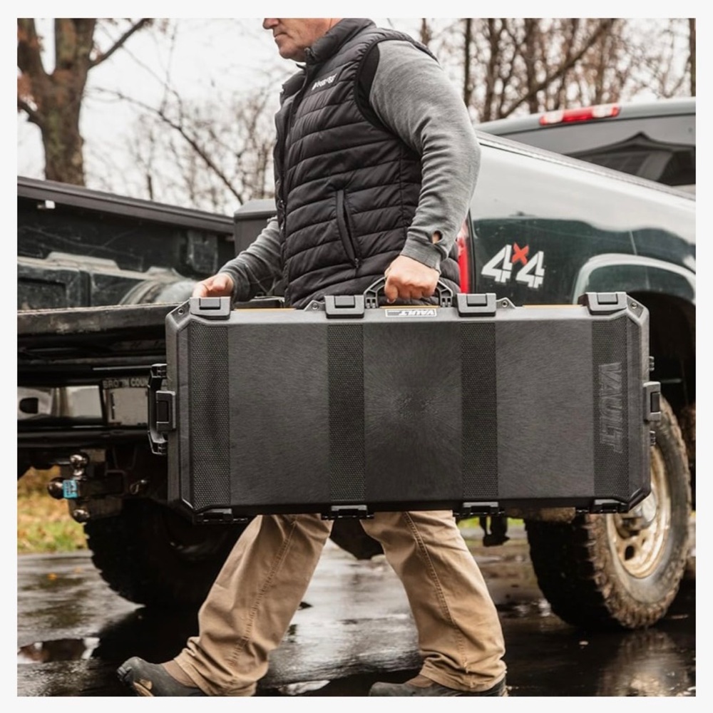 Pelican V700 Vault Takedown Firearms Case